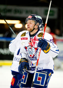 Nicklas Hävelid, Linköping (blod, tröja, skada)