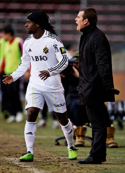 Martin Kayongo-Mutumba och Mikael Stahre, tränare, AIK