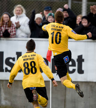 Marcus Ekenberg och Moestafa El Kabir, Mjällby (Jubel)