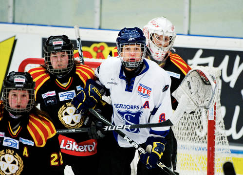 Erika Holst, Segeltorp
