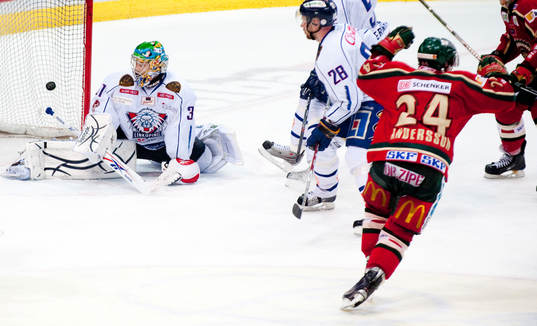 Christian Engstrand, målvakt Linköping, släpper in
