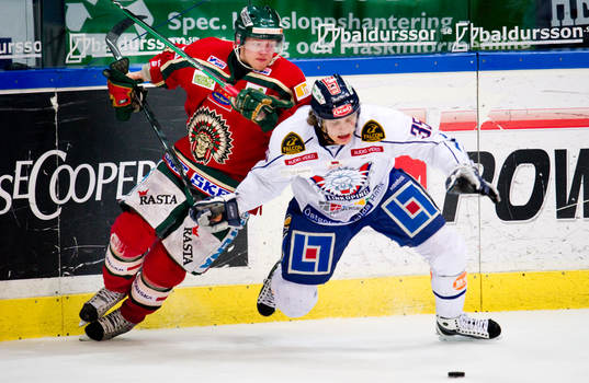 Philip Larsen, Frölunda, Martin Ylven Laumann, Linköping