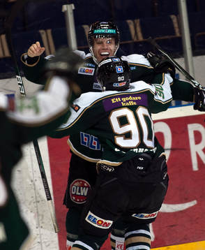 Lubos Bartecko och Marcus Johansson, Färjestad (jubel)