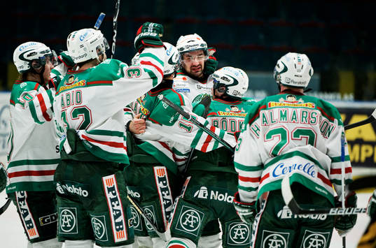 Daniel Rahimi, Rögle, kramas om av sina medspelare