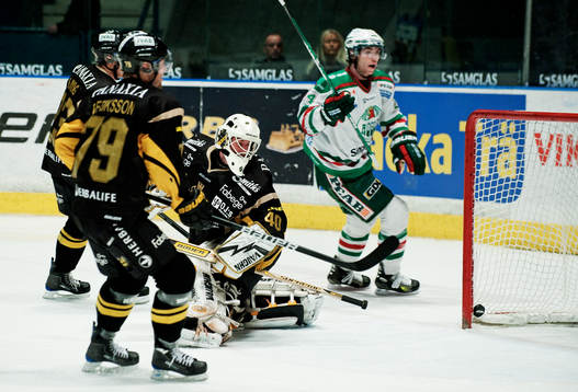 Jeremy Colliton, Rögle, gör 2-2 bakom Christopher