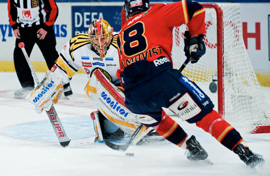 Jacob Markström, målvakt, Brynäs och Michael Holmqvist,