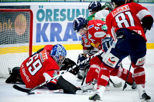 Oscar Ahlsenfelt, målvakt och Josh Macnevin, Växjö