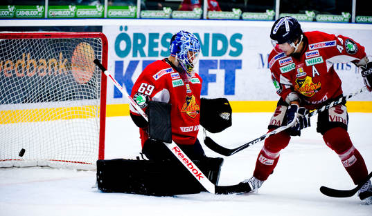 Oscar Ahlsenfelt, målvakt, Växjö och Josh Macnevin,