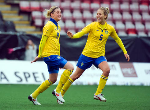 Olivia Scough och Emma Kullberg, Sverige, jubel