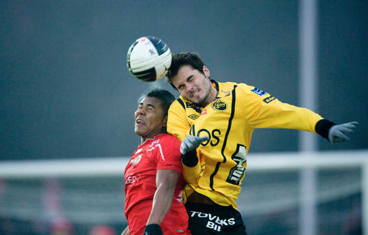 Ricardo Santos, Kalmar och Denni Avdic, Elfsborg nickduell