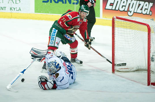 Fredrik Norrena, målvakt, Linköping och Tomi Kallio,