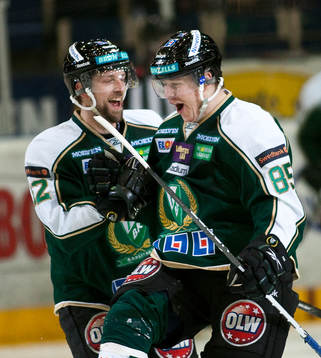 Mikael Johansson och Per Åslund, Färjestad (jubel)