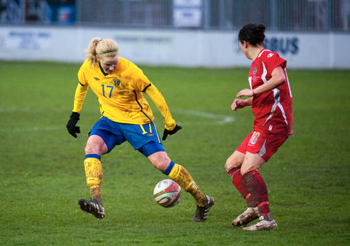 Lisa Dahlqvist, Sverige och Gwennan Harris, Wales