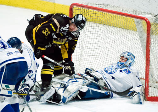 David Engblom, AIK och Joacim Eriksson, målvakt, Leksand