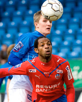 Peter Abelsson, Trelleborg och René Makondele, Helsingborg