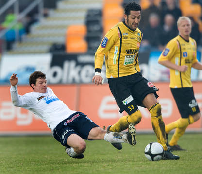 Jonas Lantto, Gefle, stoppar Juan Robledo, Mjällby