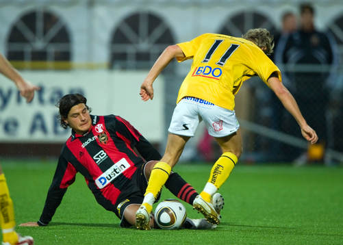 Miiko Albornoz, Brommapojkarna