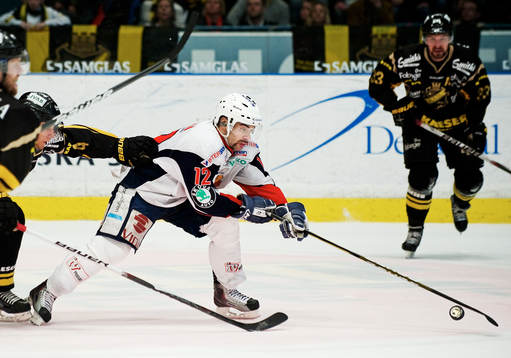 Steve Saviano, Växjö, dribblar
