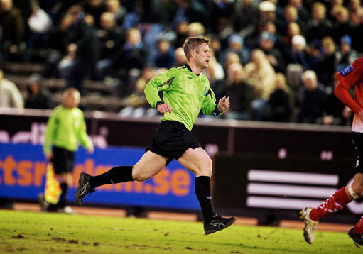 Tobias Mattsson, domare. Spintso