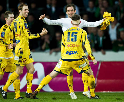 Patrik Larsson, Ängelhom, jubel med Mikael Dahlgren och