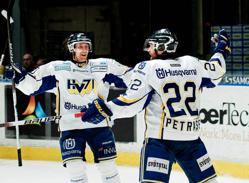 Martin Thörnberg och David Petrasek, HV71, jubel