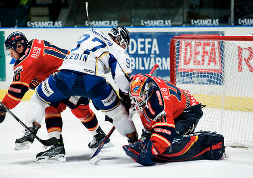 Per Ledin, HV71 och Gustaf Wesslau, målvakt, Djurgården