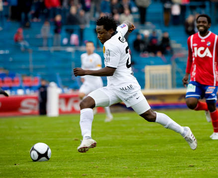 Bläddra bland fler bilder av Fotboll, Superettan, Öster - Syrianska