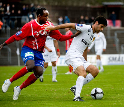 Rabi Elia, Syrianska och Jabu Mahlangu, Öster