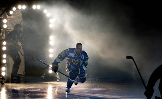 Teemu Laine, entré, spelarentré