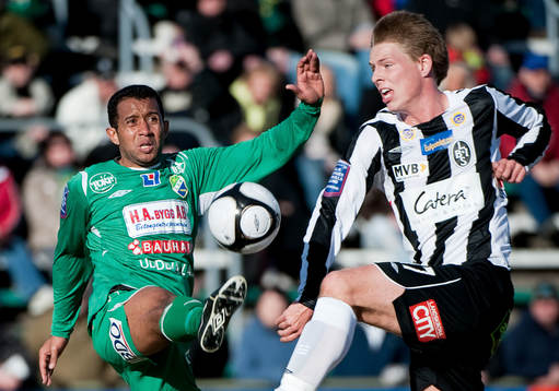 Morten Nielsen, Landskrona. Genalvo da Silva Olivieira,