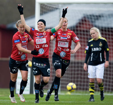 1-1 Susanne Moberg som grattas av Kirstuy Yallop och Sofie