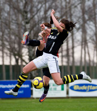 Kristianstad rensar framför Clara Markstedt, AIK