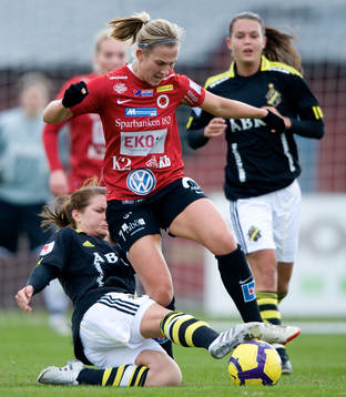 Kirsty Yallop, Kristianstad glidtacklas av Hanna Folkesson,