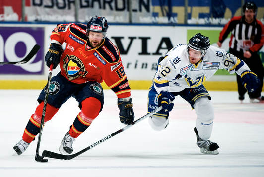 Jimmie Ölvestad, Djurgården, utmanas av Teemu Laine, HV71