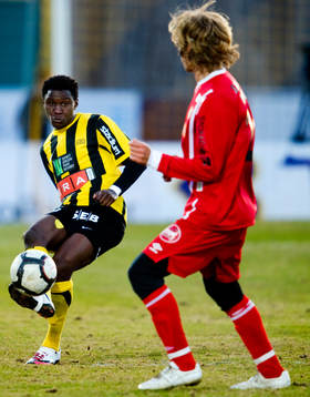Dominic Chatto, Häcken