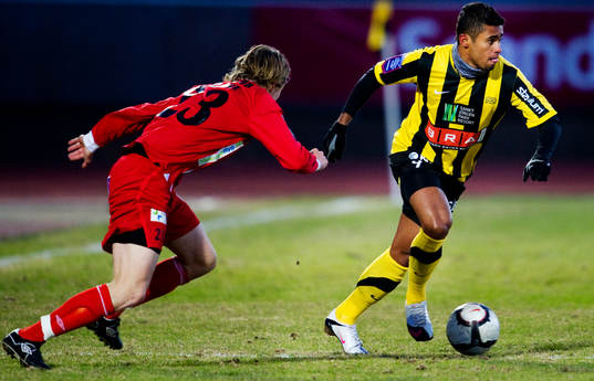 Kayke de Moreno, Häcken
