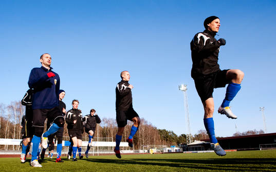 Fotboll, division 2, Utsikten tränar, träning