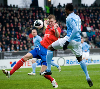 Straff, Marcus Nilsson tar med hand (eller???)