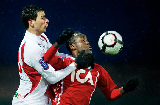 Pierre Bengtsson, Assyriska, stoppar Oliver Karekezi, Öster