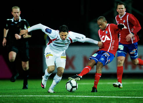 Stefan Batan, Assyriska, pressar Jabu Mahlangu, Öster