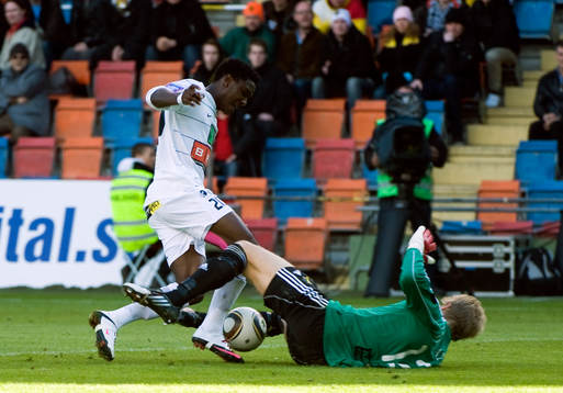 Dominic Chatto, Häcken och Tomi Maanoja, målvakt, AIK