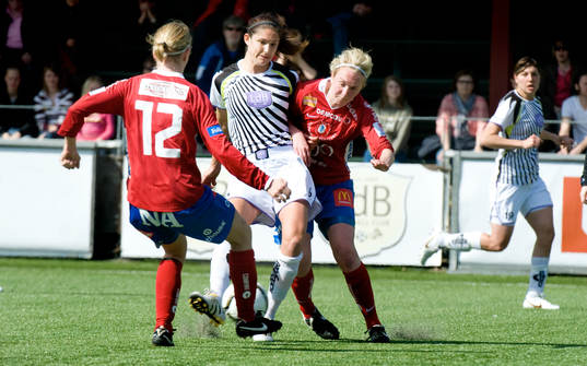 Kathryn Gill, LDB och Elin Magnusson, Örebro