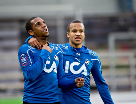 Anselmo Nascimento  jubel med Marcus Olsson, Halmstad