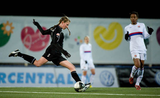 2, Umeå - Lyon: Emma Berglund, Umeå