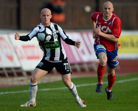 Bläddra bland fler bilder av Fotboll, Superettan, Öster - Landskrona