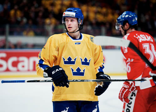 Oliver Ekman Larsson, Sverige