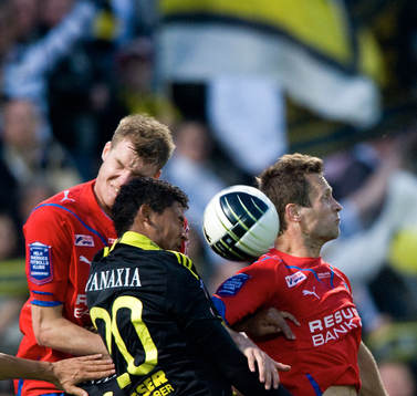 Clecio, AIK, mot Marcus Nilsson och Hannu Patronen,