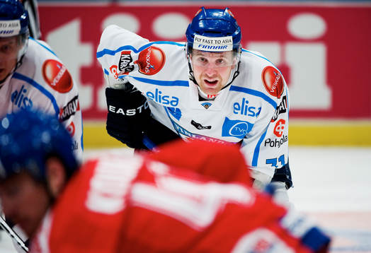 Leo Komarov, Finland