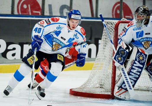 Antti Pihlström, Finland
