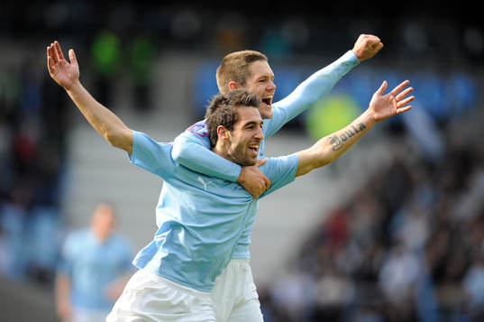 Målskytt Jimmy Durmaz med Ivo Pekalski, Malmö. Glädje,
